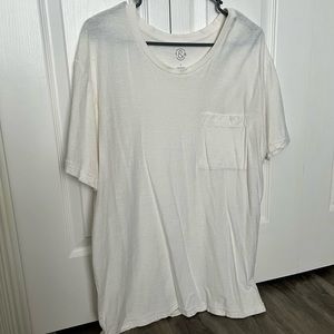 White frayed pocket t-shirt